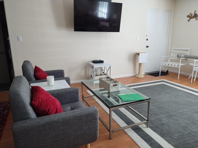 Building Photo - 5500 Old Ocean Blvd