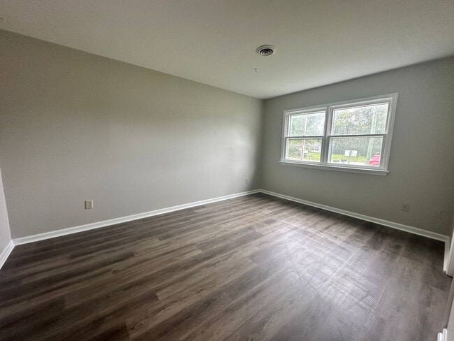 Building Photo - 7394 Bellehaven Dr