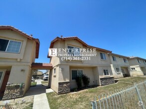 Building Photo - Now Leasing – Private 2 Bed, 2 Bath Back U...