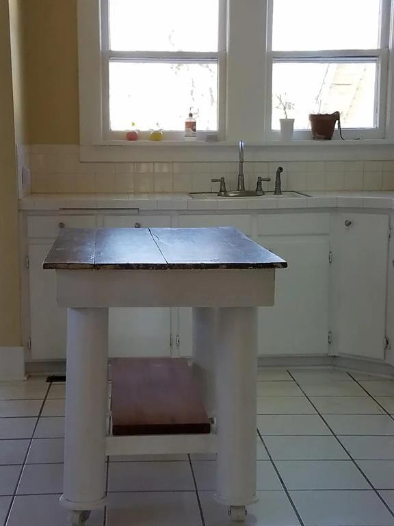 Building Photo - 1147 NW 37th St