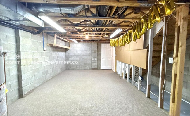 Building Photo - Spacious Condo with Modern Amenities and Garage Parking