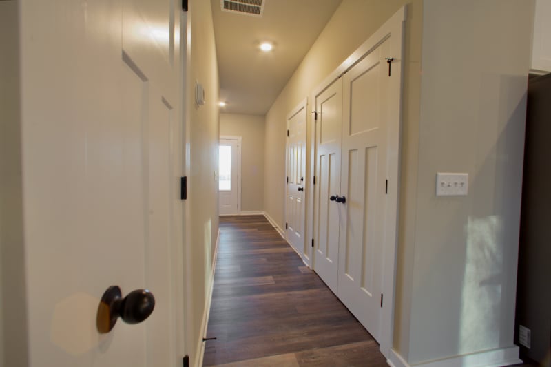 Building Photo - 511 North Point Cir