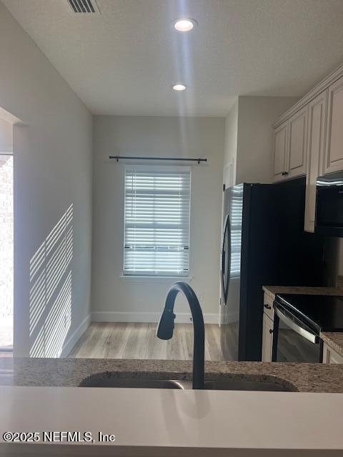 Building Photo - 681 Orange St