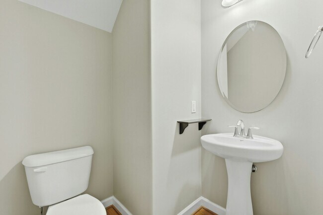 Building Photo - 218 Byron Dr