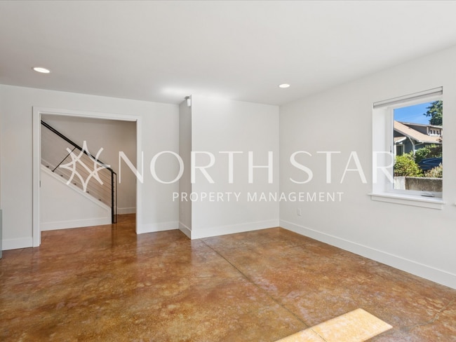 Building Photo - Contemporary Stunner in North East Portland