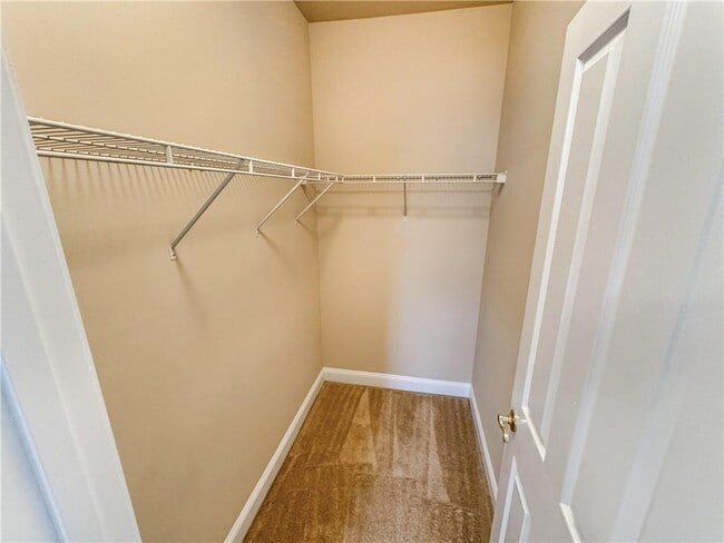 Building Photo - 2000 Sterling Ct