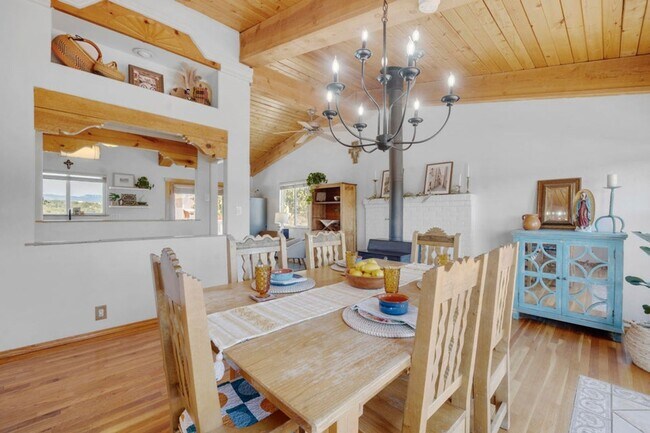 Building Photo - 3 Bedroom, 2.5 Bathroom Home in Edgewood, NM