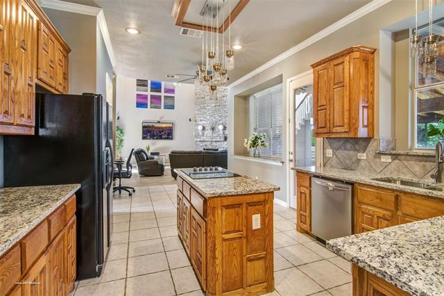 Building Photo - 930 Lakeridge Dr