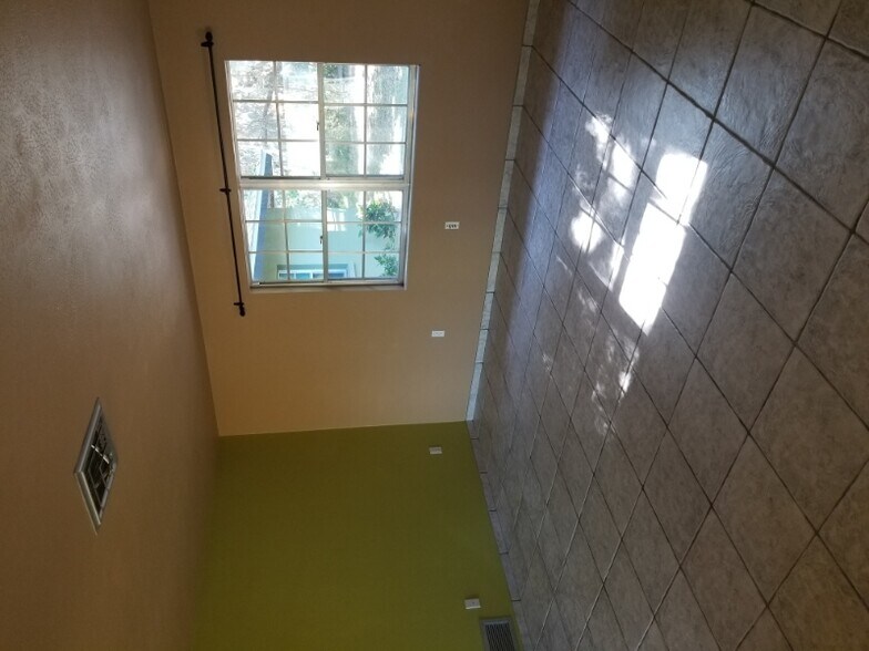 Building Photo - 1165 Fox Creek Dr