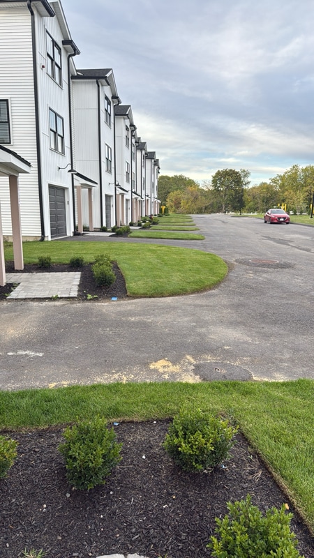 Building Photo - 32 Birch Brook Rd