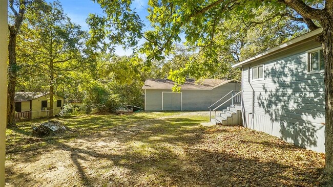 Building Photo - 5958 Skylane Dr