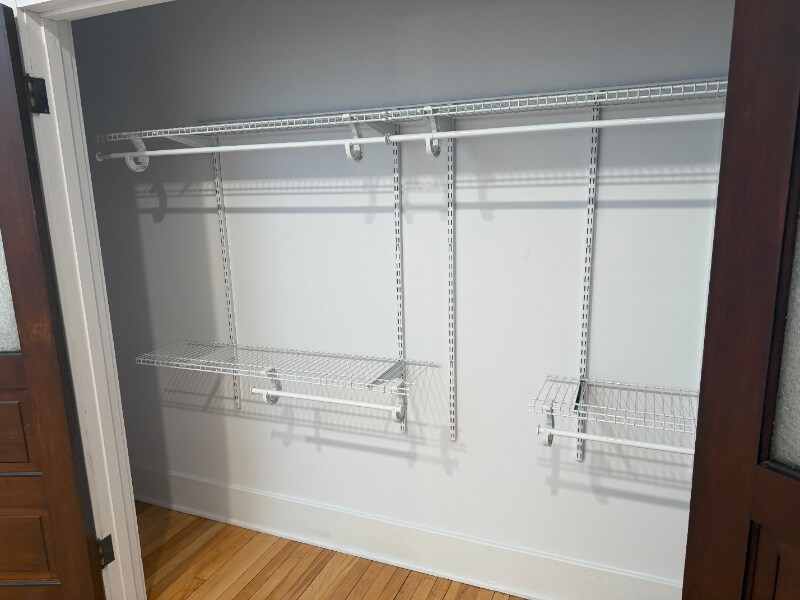 Building Photo - 215 N Main St