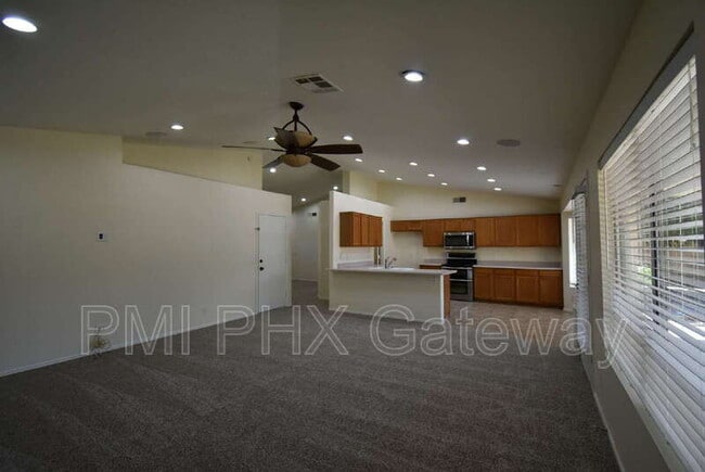 Building Photo - 2895 E Toledo Ct