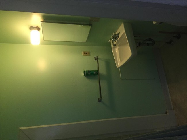 Building Photo - 1814 Hauser Blvd