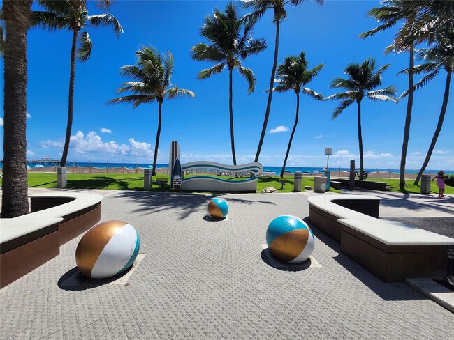 Building Photo - 475 St