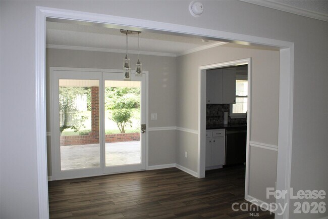 Building Photo - 2212 Crosswinds Ct