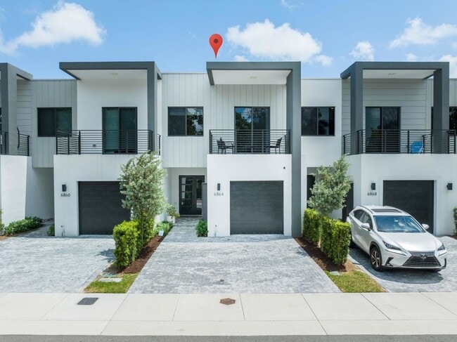 Building Photo - 6864 SW 80th St