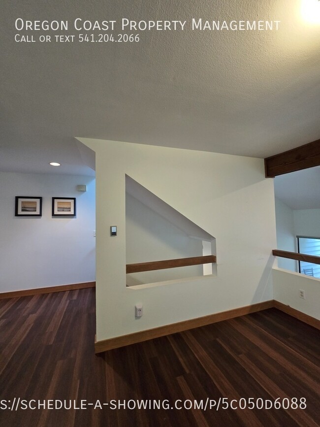 Building Photo - 600 Island Dr
