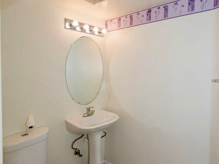 Building Photo - 2863 E Vespers Pl