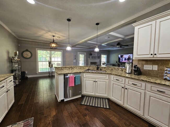 Building Photo - 821 Herrington Dr