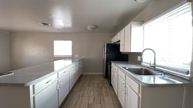 Building Photo - 8113 W 10th Ave