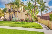 Building Photo - HUGE LOWER DUPLEX IN PRIME CARTHAY SQ