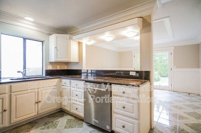 Building Photo - 10449 SW Keri Ct