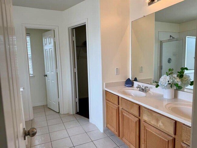 Building Photo - 3114 Holly Ranch Dr