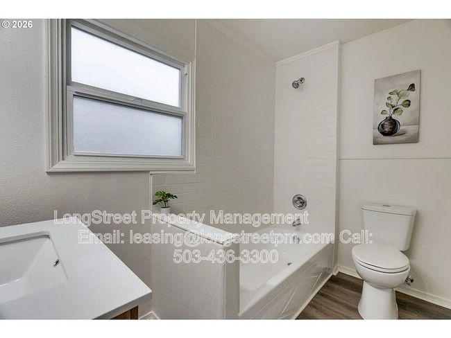 Building Photo - 3315 SE 127th Pl
