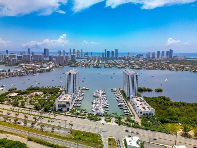 Building Photo - 17301 Biscayne Blvd