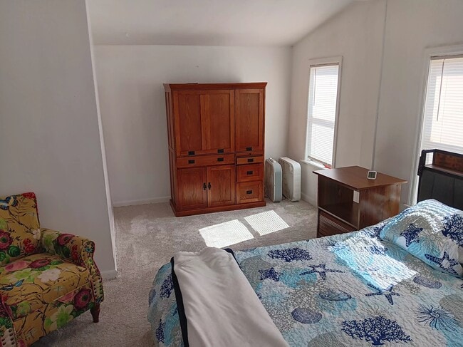 Building Photo - 206 2nd St NW