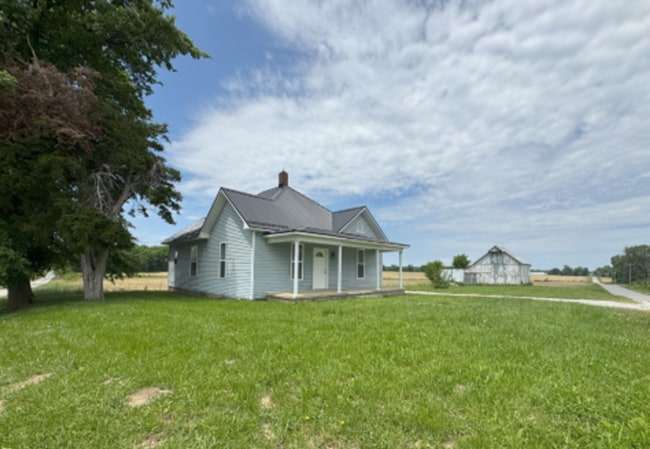 Building Photo - 2 Bedroom Home in the Country