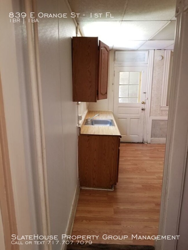Building Photo - 1 Bedroom unit on first floor