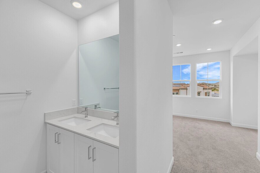 Building Photo - 2208 Mountain Laurel Rd