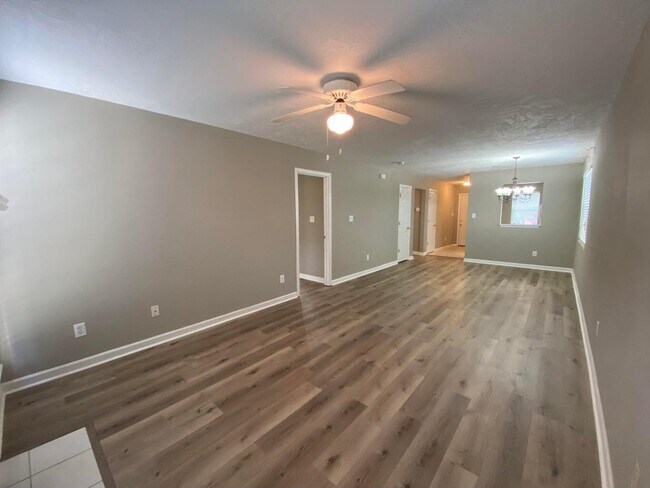 Building Photo - 4723 Brookwood Dr