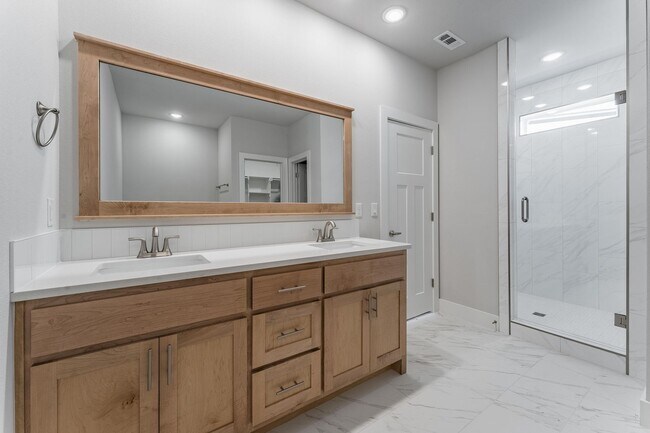 Building Photo - Modern Elegance: Spacious 4-Bedroom New Build with Private Back Porch