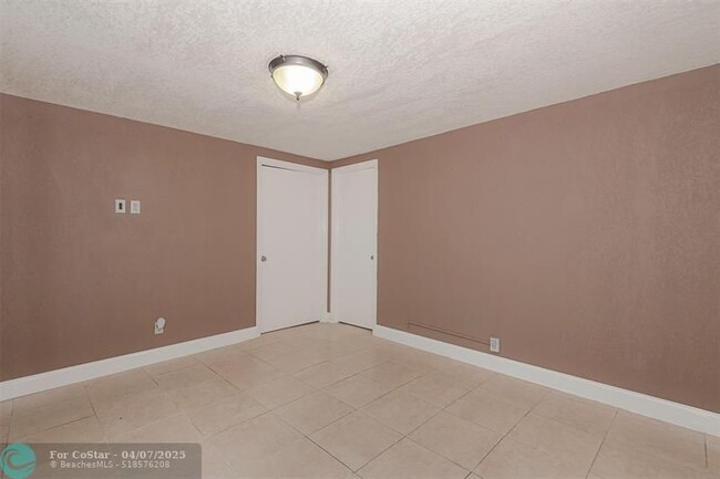 Building Photo - 21521 S Heritage Cir