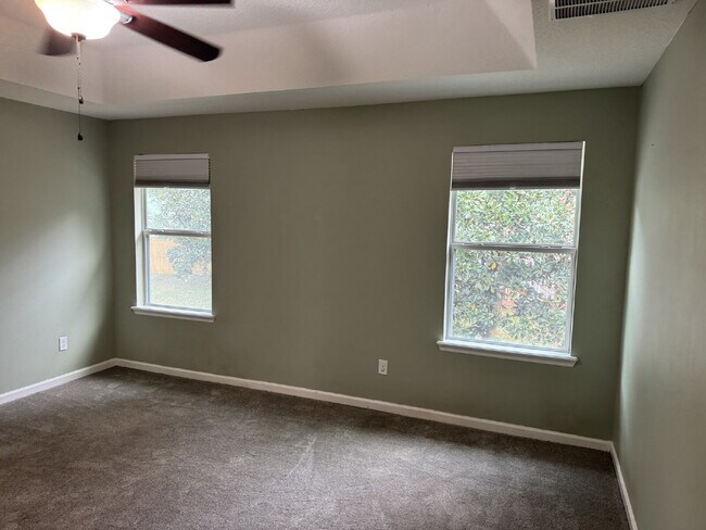 Building Photo - FOR RENT!!!!!-   2nd months rent is FREE!!!!