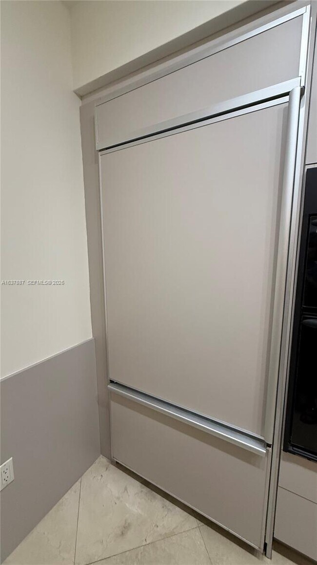 Building Photo - 1830 S Ocean Dr