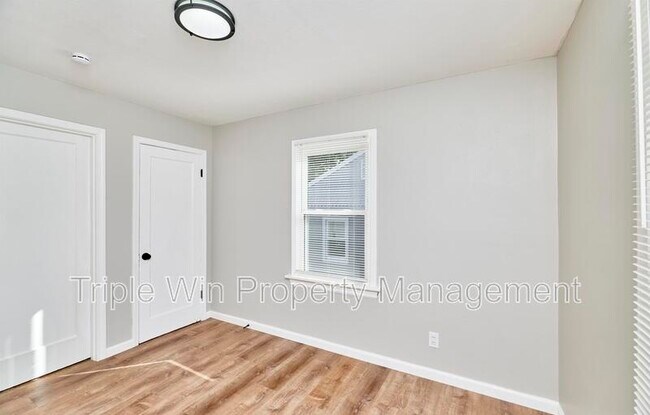 Building Photo - 10315 St Arthur Ln