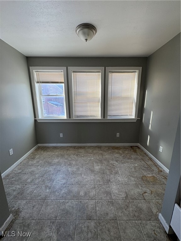 Building Photo - 18 N Richview Ave