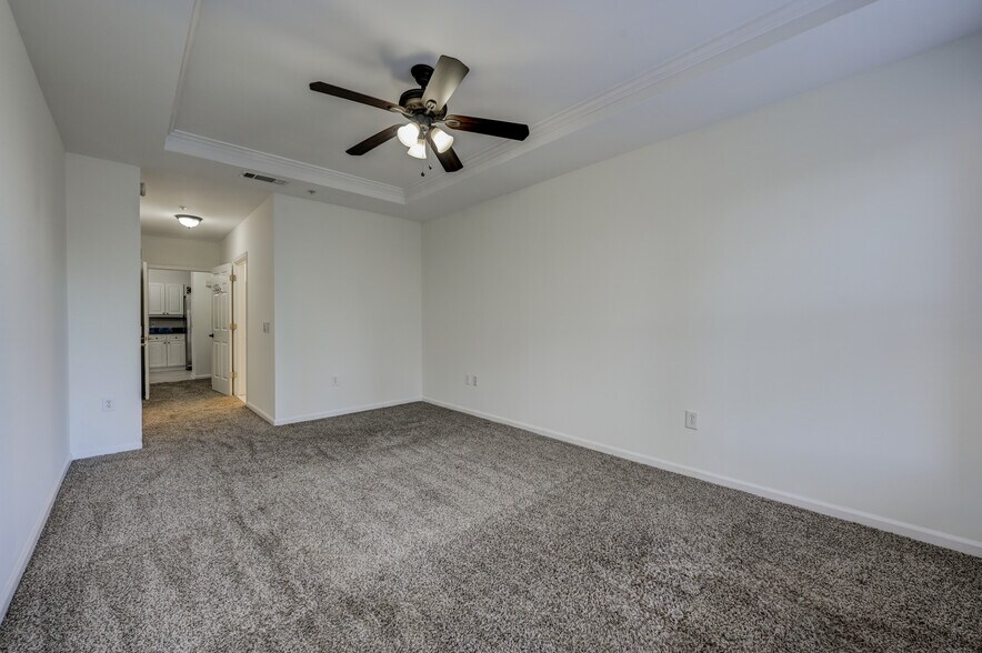 Building Photo - 3334 Peachtree Rd NE