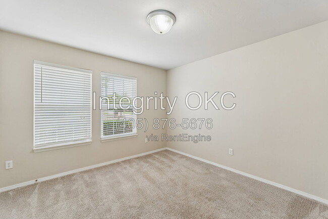 Building Photo - 2800 NW 184th St
