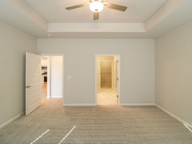 Building Photo - Lovely townhome between Athens and Madison!