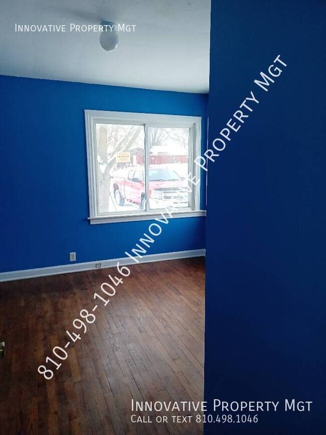 Building Photo - 2213 Savoy Ave