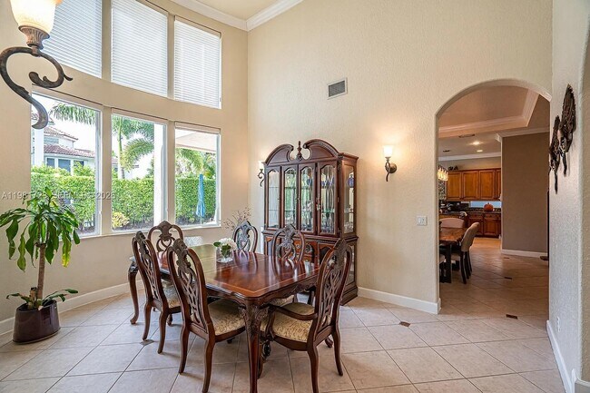 Building Photo - 3182 SW 189th Ave