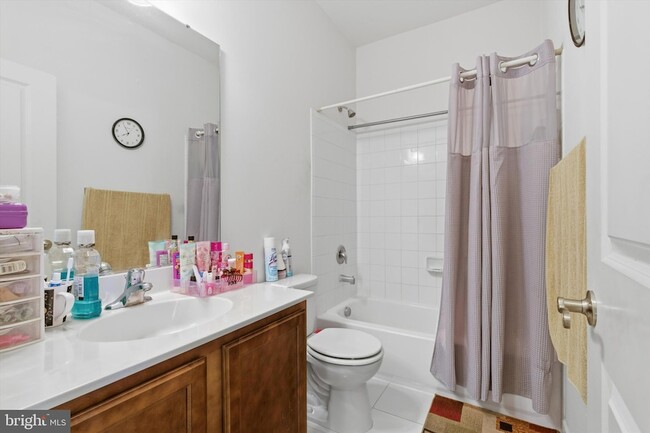 Building Photo - 7206 Wood Mdw Wy