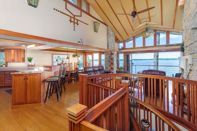 Building Photo - Lake Mendota Dream Home in Desirable Sprin...