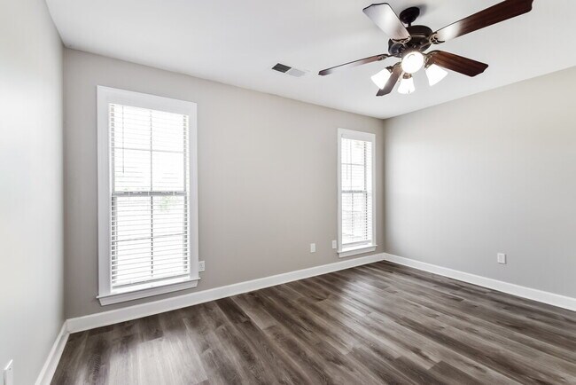 Building Photo - 4857 Cantata Dr