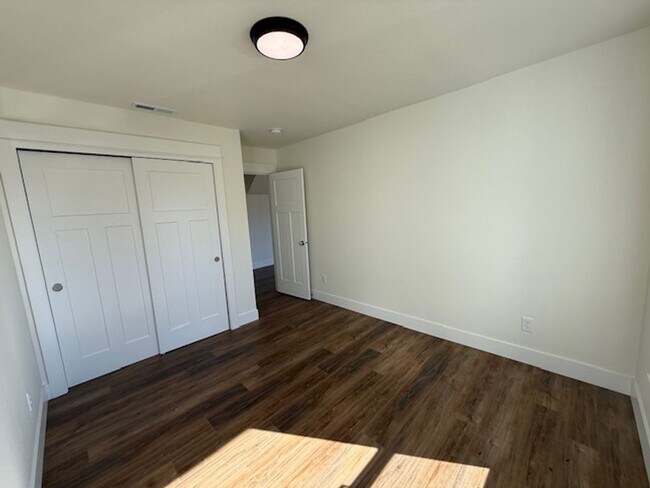 Building Photo - New Construction 4-bedroom 4 Bath Dundee OR 97115